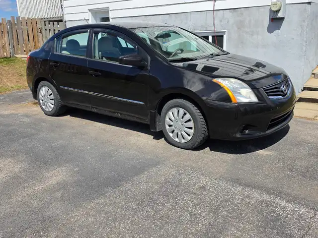 NISSAN SENTRA - Photo 6