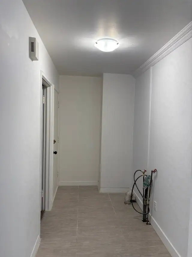 Grand Logement 4½ ensoleillé au rez-de-chaussée - Photo 3