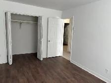 Grand Logement 4½ ensoleillé au rez-de-chaussée - Photo 9