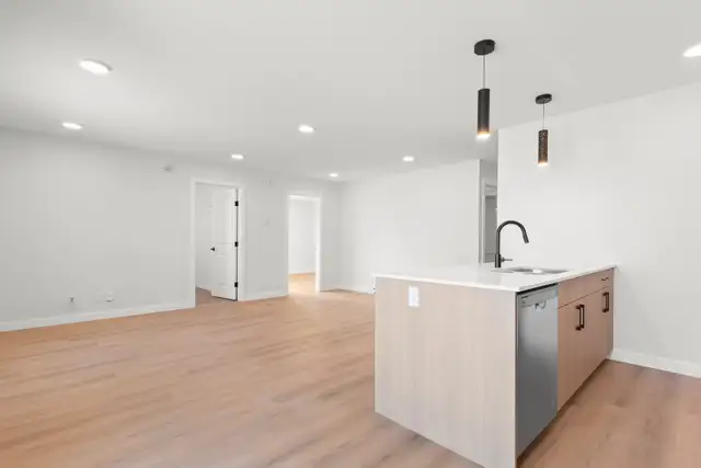 2 Bedroom Apartments for Rent in Steinbach! - Photo 4