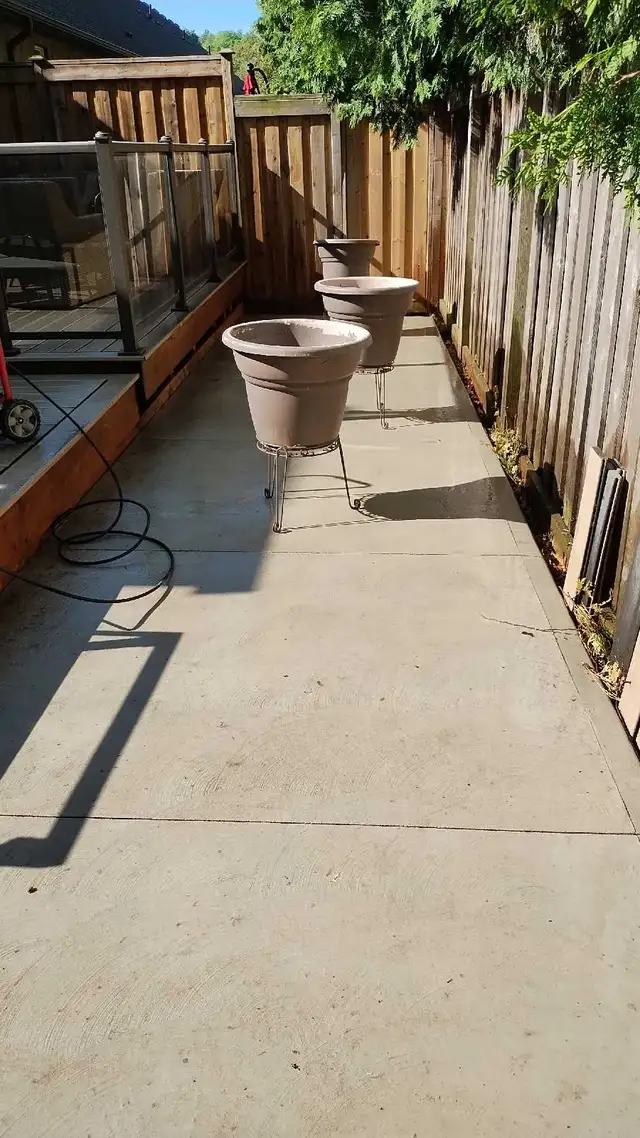 pressure washing service - Photo 3