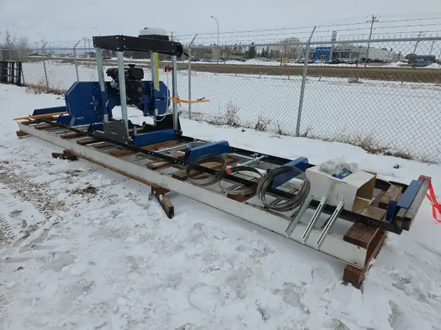 2015 GMC Sierra sold UNRESERVED CLOSING April 30 - Photo 6