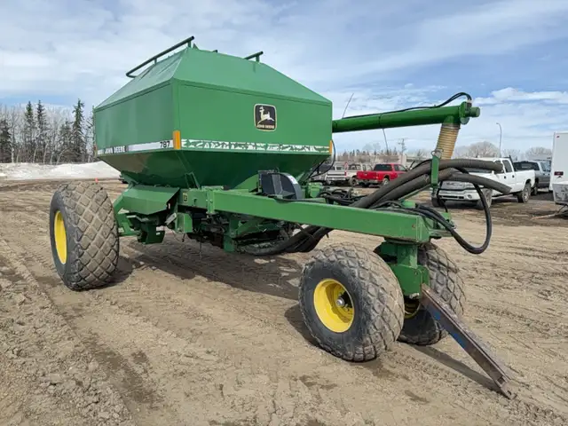 2015 GMC Sierra sold UNRESERVED CLOSING April 30 - Photo 10