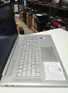 Laptop HP 17 i5-1135G7 16Go DDR4 SSD 256Go NVMe 17,3 po HDMI - Photo 2