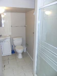 NW Renovated Multiple Rooms for Rent (1) - Photo 2