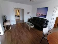 Furnished room in Female Shared Apt at Yonge & St Clair, Toronto - Photo 2