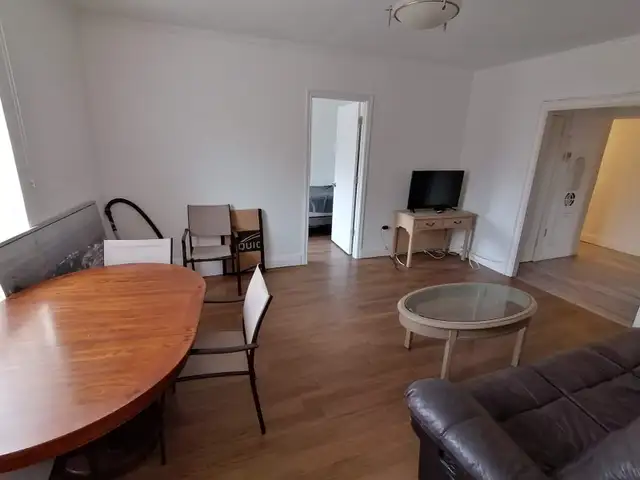 Furnished room in Female Shared Apt at Yonge & St Clair, Toronto - Photo 6