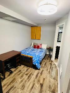 Furnished PRIVATE room AND bathroom (Female only) Mississauga - Photo 2