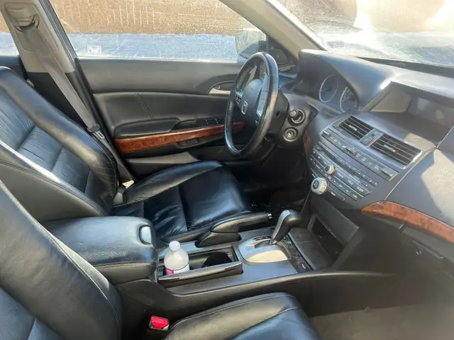 2012 Honda Accord EX-L - Photo 5