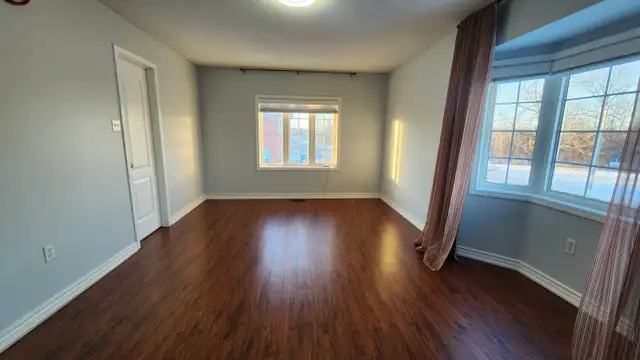 4 Bedrooms House for rent  - FOR FAMILY – NORTH BRAMPTON - Photo 4