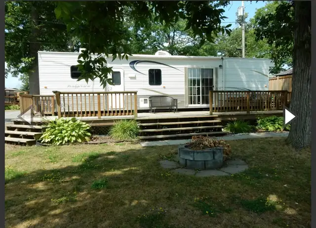 2013 40’ 2 bedroomed trailer