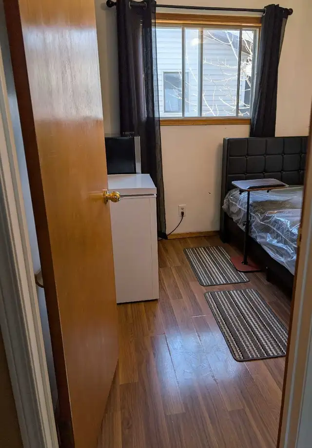 ROOM FOR RENT - Photo 7