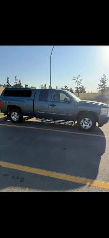 2010 sierra extended cab with canopy -low km - Photo 2