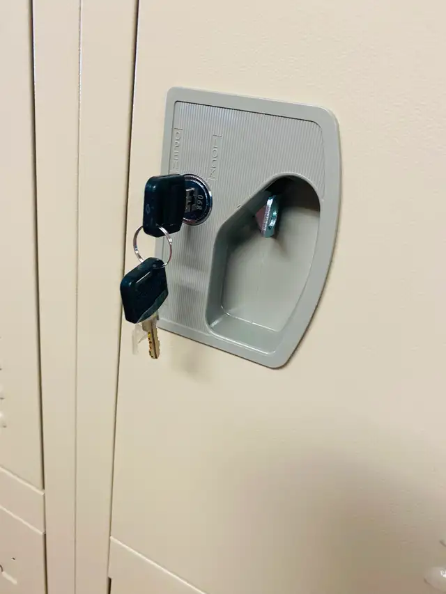 Wide Selection ON Lockers - Photo 4