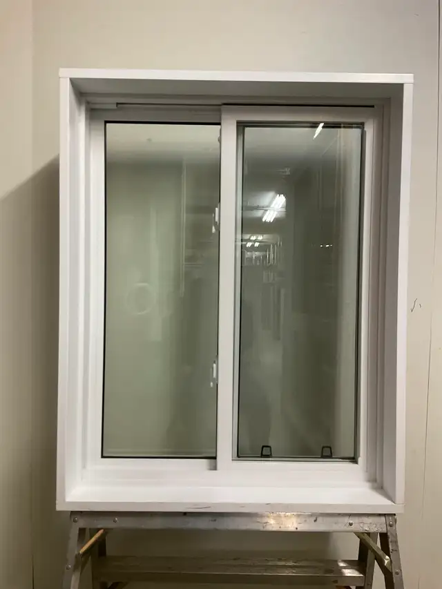 10818CP Fenêtre Coulissante PVC Blanc   31 1/4 x 39 1/4 - Photo 2