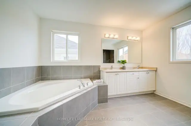 full house oshawa rent  6 parking    $3500 entire home - Photo 7