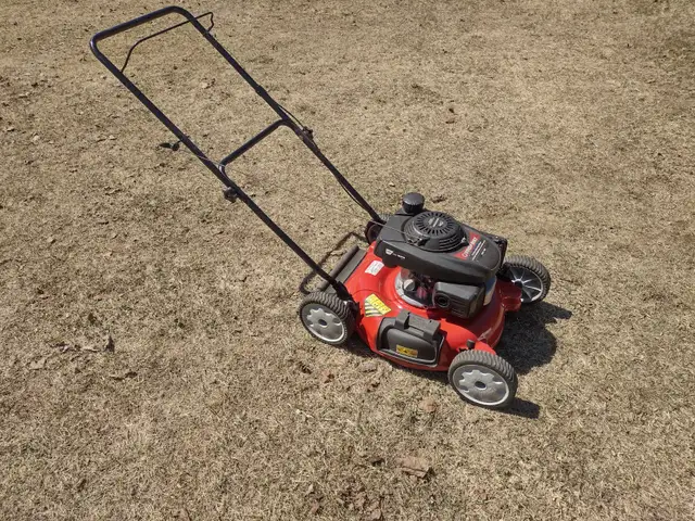 Tondeuse a gazon TROY-BILT moteur HONDA  160cc 21'' de coupe