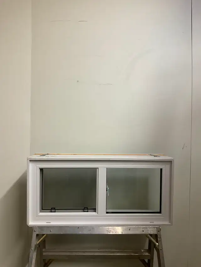 10766CP Fenêtre Coulissante PVC Blanc 2 sect 1 ouvr 34 x 16