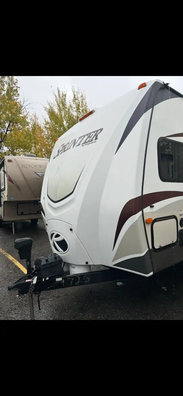 33 Foot Couples Trailer - Photo 2