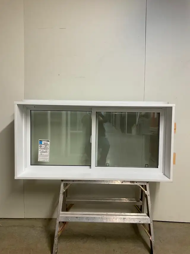 10725CP Fenêtre Coulissante PVC Blanc 2 sect 1 ouvr 54 1/4 x 28 - Photo 2