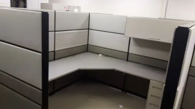 Office cubicles, workstations, desks, walls, partitions - Photo 6