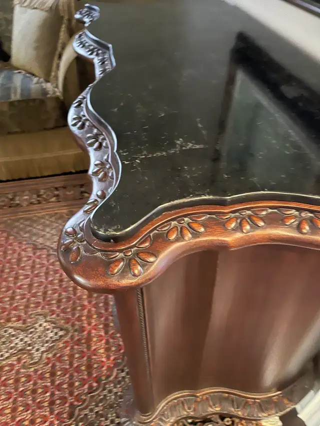 Hooker Furniture Mahogany Serpentine Chest – Designer Piece – Pr - Photo 2