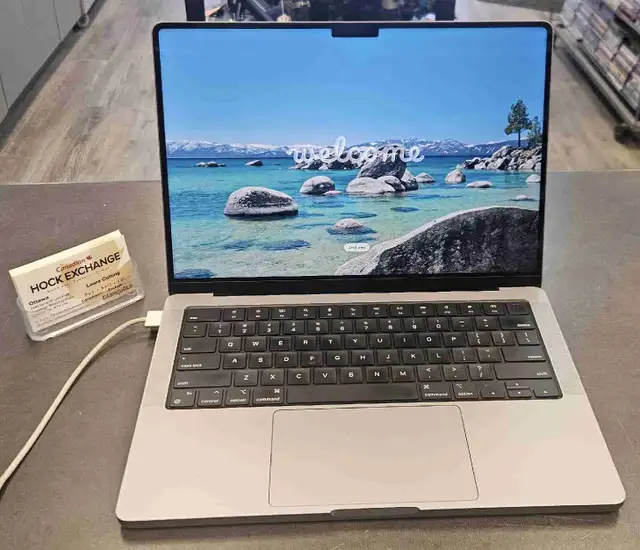 MacBook Pro M1 Pro 16GB x 500GB laptop