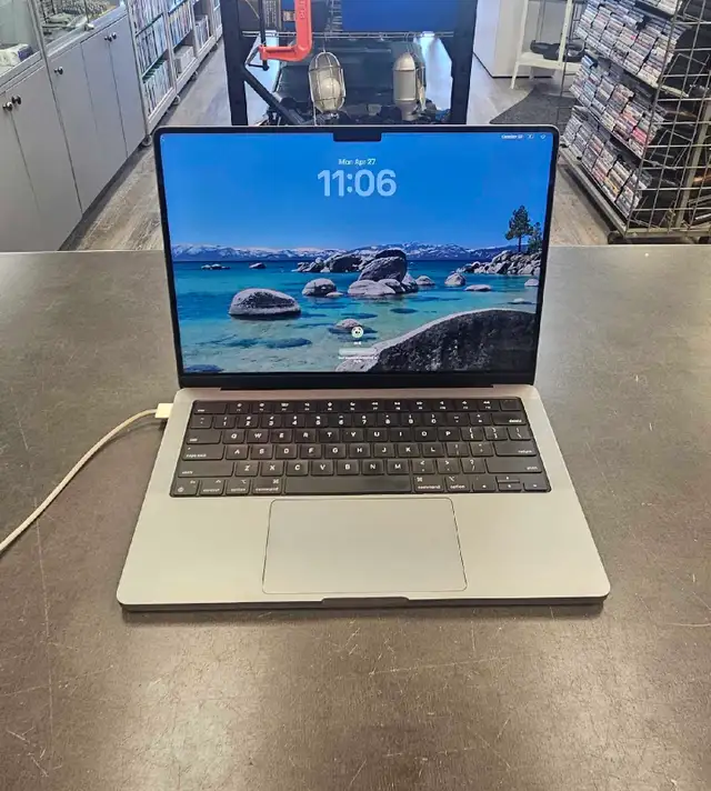 MacBook Pro M1 Pro 16GB x 500GB laptop - Photo 2