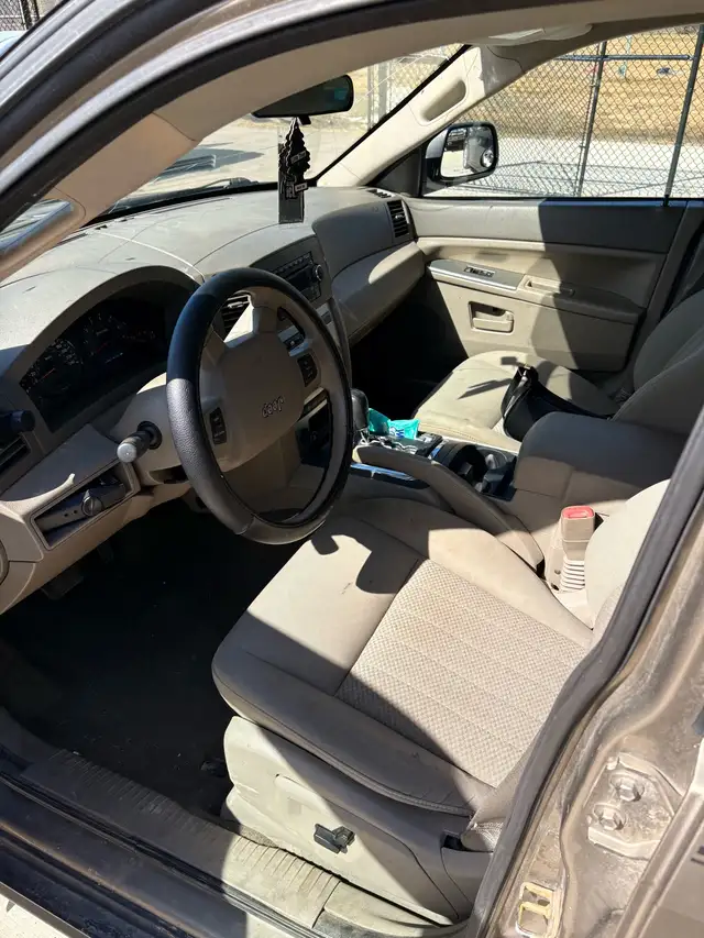 2006 Jeep Grand Cherokee Laredo 4.7L V8 - Photo 6