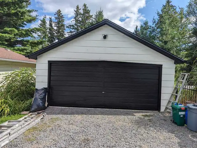 Mike's painting service - Photo 4