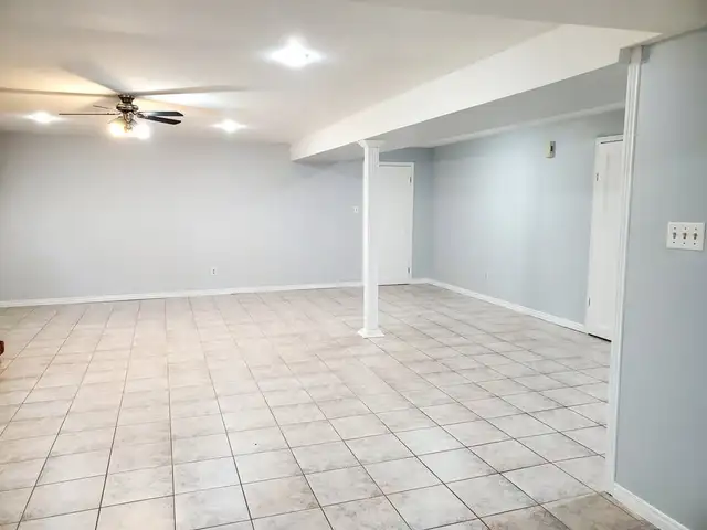 HUGE 2 BEDROOM BASEMENT RENTAL - Photo 4