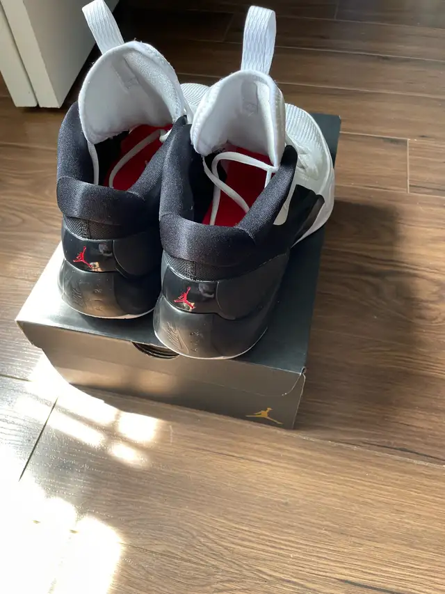 Jordan basketball shoes - Photo 2