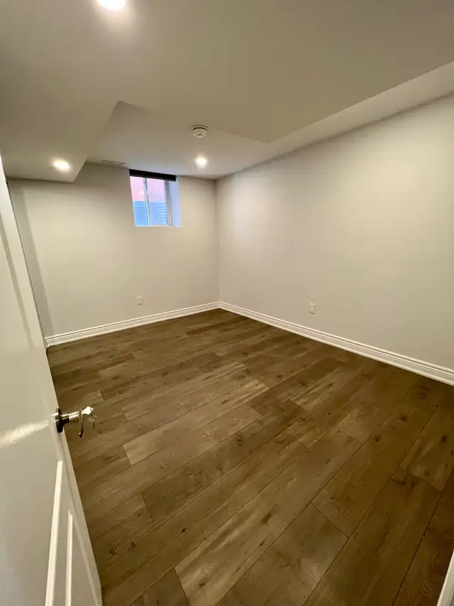BEAUTIFUL 2 BEDS 1 BATH LEGAL BASEMENT FOR LEASE IN GEORGETOWN. - Photo 9