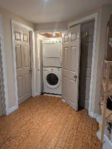 Furnished Bsmt bachelo/Separate entrance/Utilities included - Photo 9