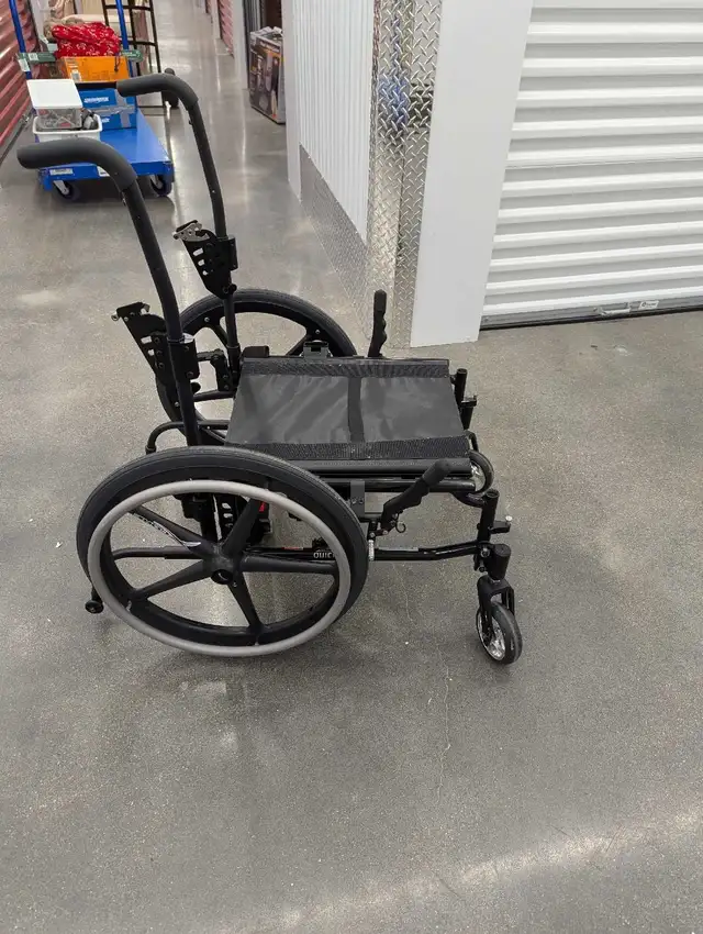 Quickie QX Wheelchair-All Accessories Add ONs Included - - Photo 4