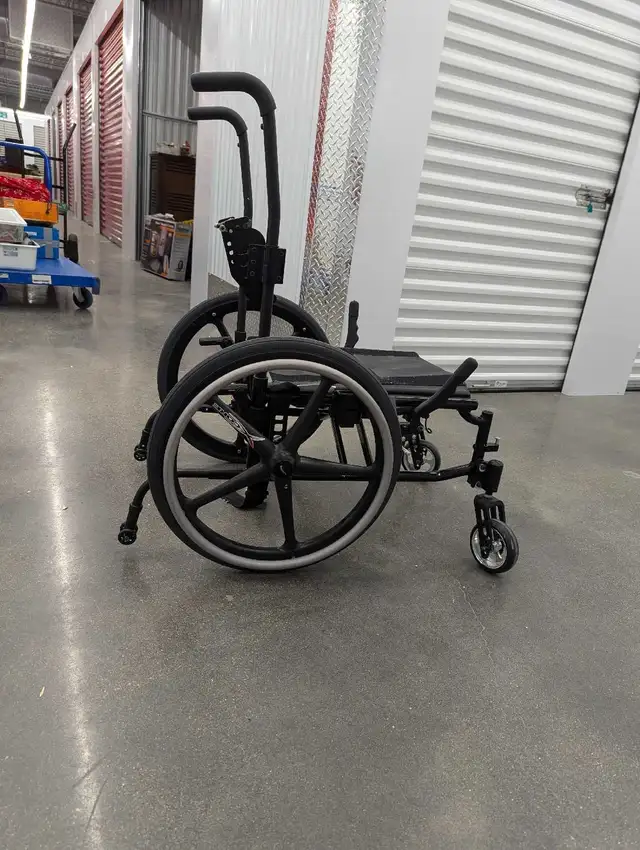 Quickie QX Wheelchair-All Accessories Add ONs Included - - Photo 5
