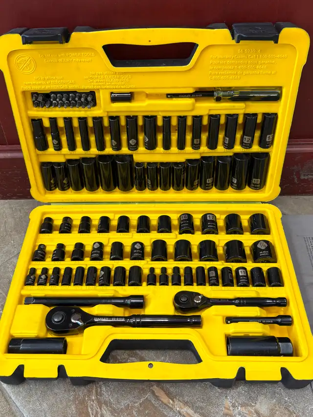 99pc Stanley Mechanics Tool Set in Black Chrome