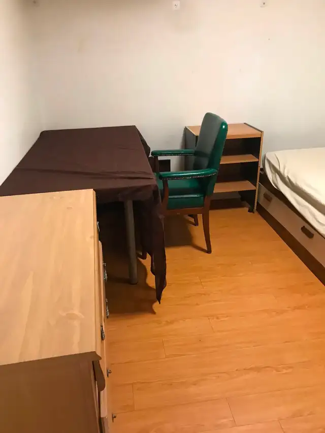 Private basement room near UTM for rent
