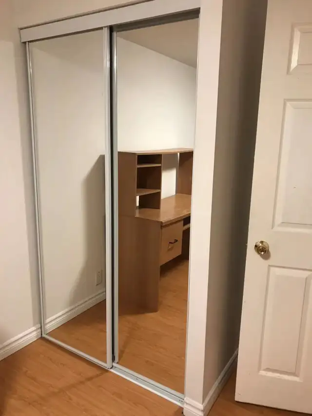 Private basement room near UTM for rent - Photo 2