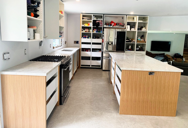 Granite Countertop Grey Veined With Island - Photo 7