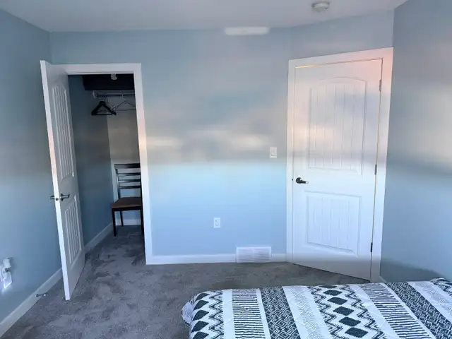 Two (2) Bedroom Available for Rent. 800 per bedroom per month. - Photo 4