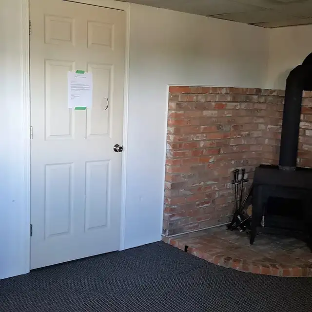 Basement for rent available from April 1, 2026 in Shawnessy - Photo 7