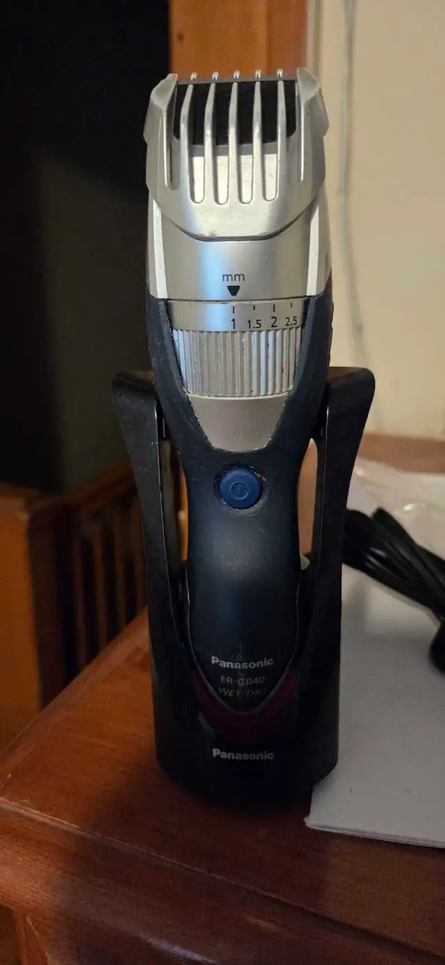 PANASONIC CORDLESS TRIMMER