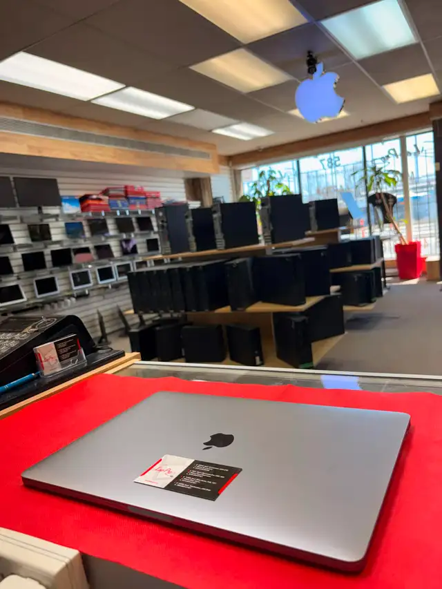 Apple MacBook Pro 15'' 16GB/256GB CORE I7