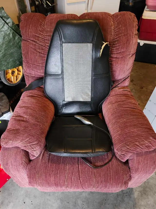 Recliner w/Massage Seat