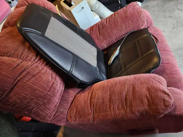 Recliner w/Massage Seat - Photo 2