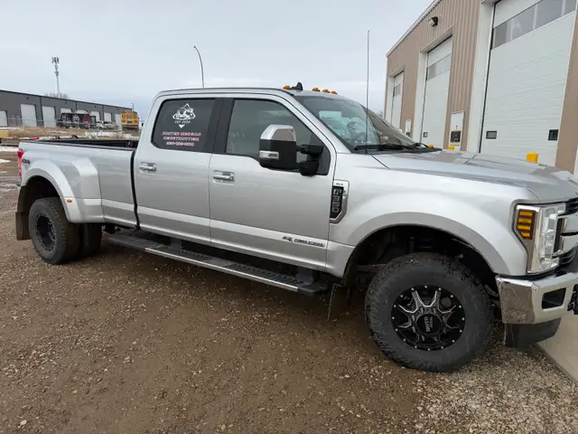 2019 Ford F-350 XLT – 79,000 KM - Photo 2