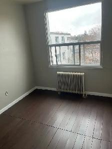 Bedroom for Rent in 3Bdr Apartment - Photo 5