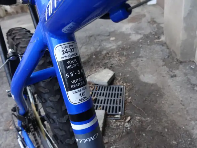 VÉLO SUPERCYCLE NITRO XT, DE 24 POUCES,EN TRÈS BON ÉTAT. - Photo 8