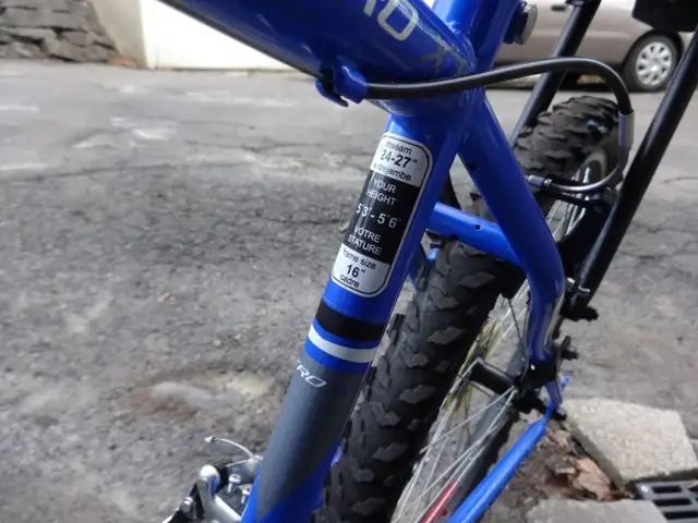 VÉLO SUPERCYCLE NITRO XT, DE 24 POUCES,EN TRÈS BON ÉTAT. - Photo 9